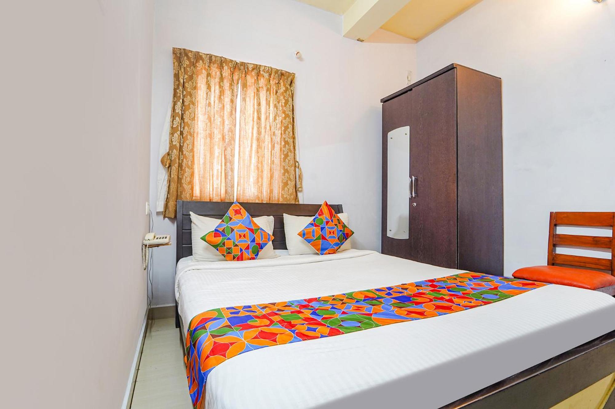 Fabexpress Its South East Residency Hotell Siruseri Exteriör bild