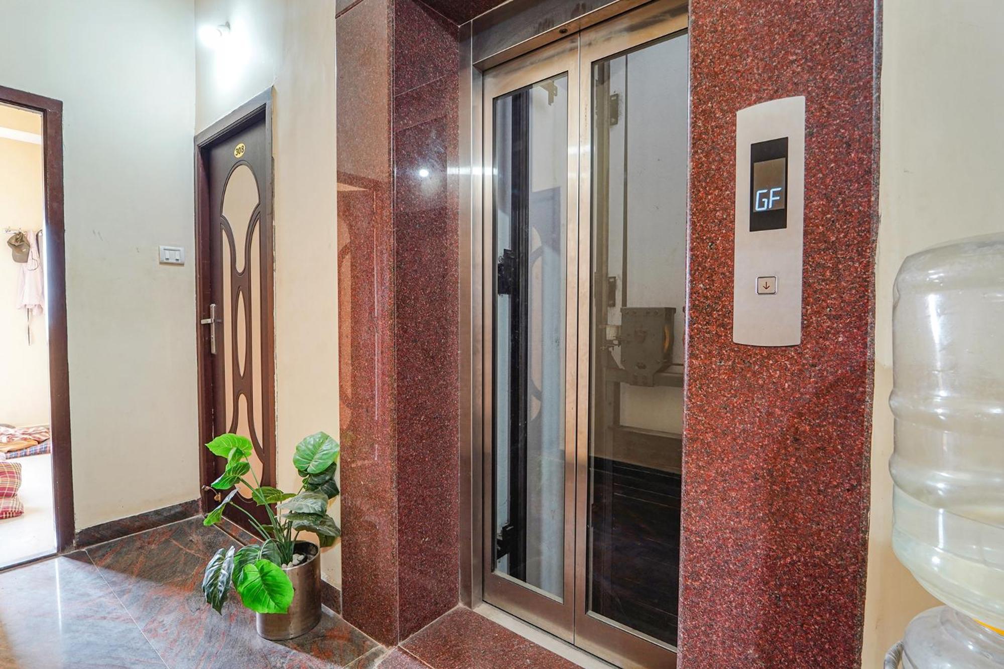 Fabexpress Its South East Residency Hotell Siruseri Exteriör bild